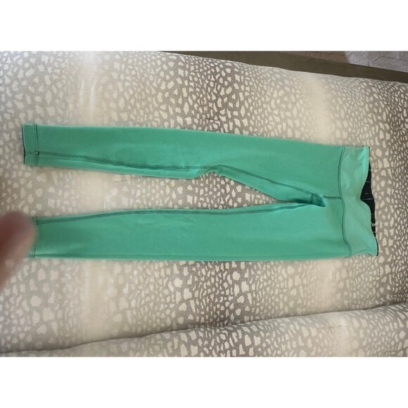 Lululemon Wunder Under Pant III (Reversible) size 6 - Picture 5 of 9